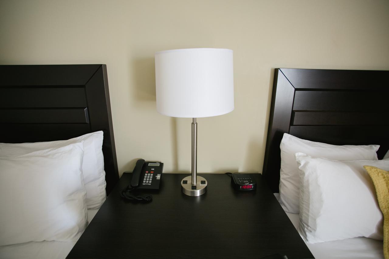 Hotel The Sleepy Owl Fort Frances Esterno foto