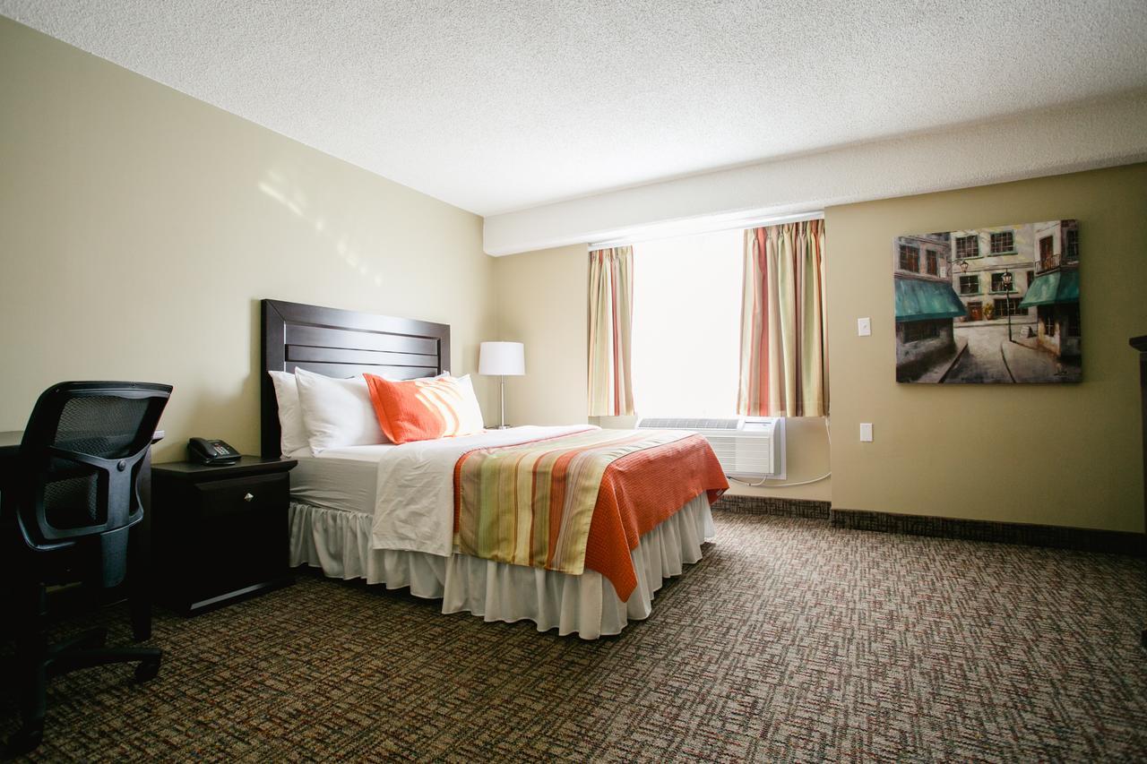 Hotel The Sleepy Owl Fort Frances Esterno foto